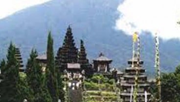 GUNUNG AGUNG: Status Waspada, Wisatawan Diminta Menjauh